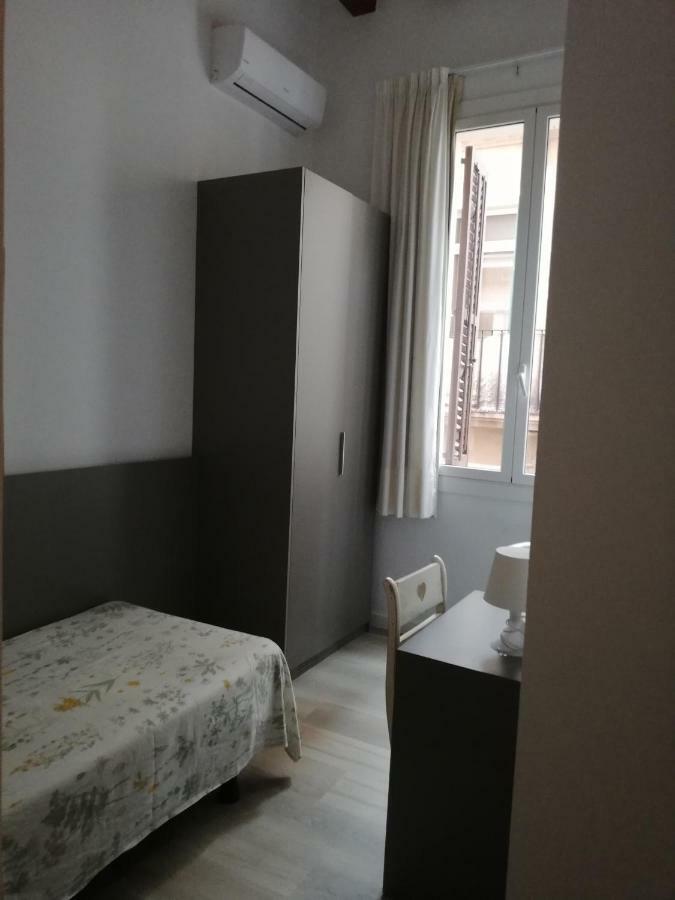 Hostal Parellades 시체스 외부 사진